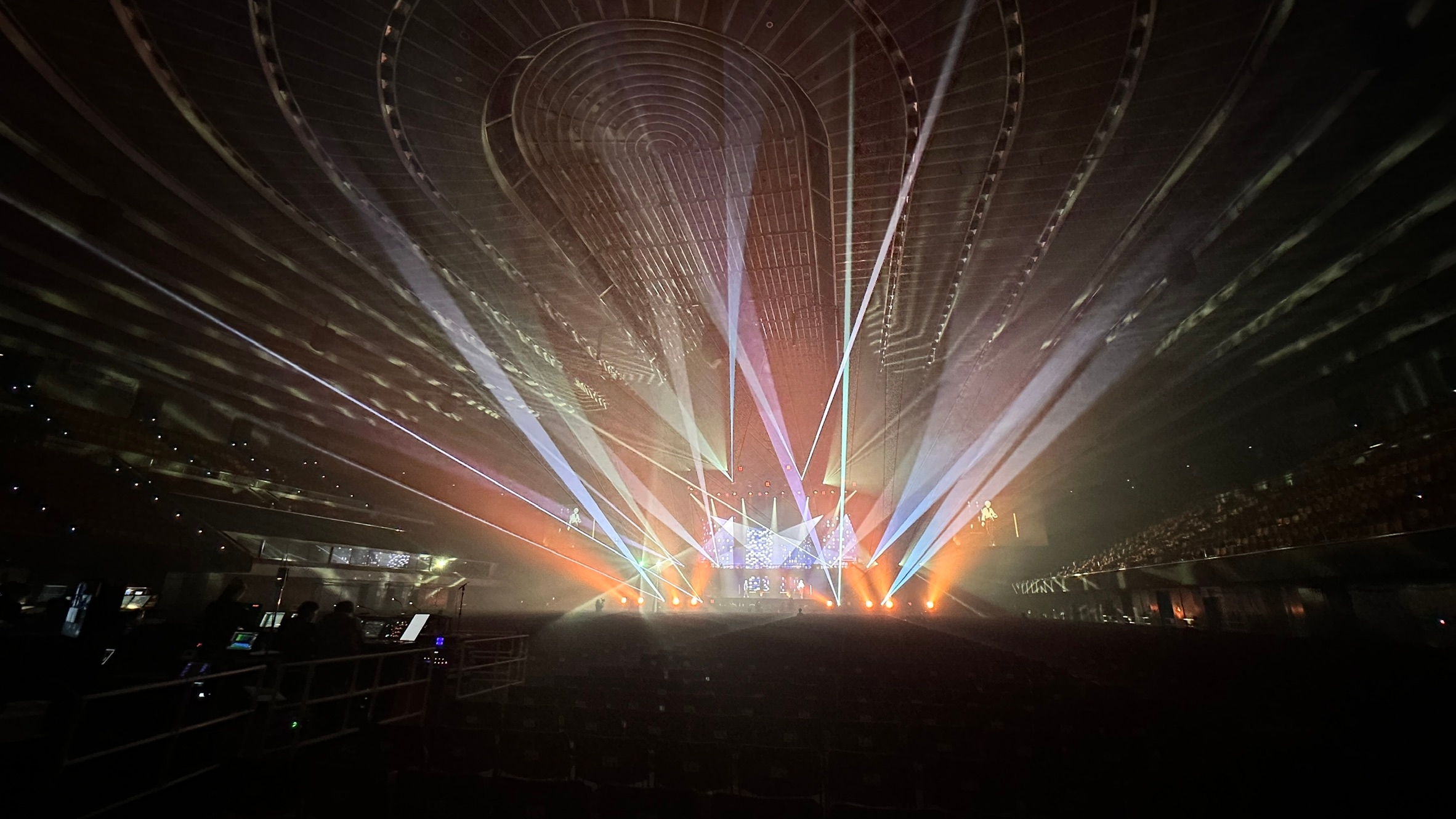 ライブ会場での映像制作風景